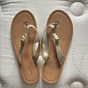 Aldo Women's Tan and Gold Sandals